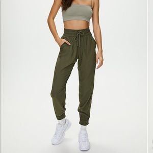 ARITZIA Sunday Best green joggers